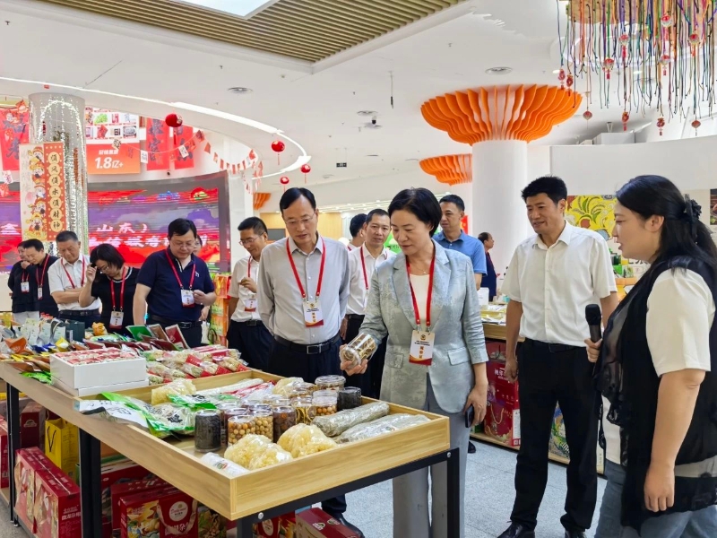 區(qū)政協(xié)專題協(xié)商加快農(nóng)村電商高質(zhì)量發(fā)展工作